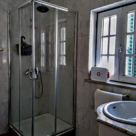 Pateo Memoria, Casa Do Beco Сетубал